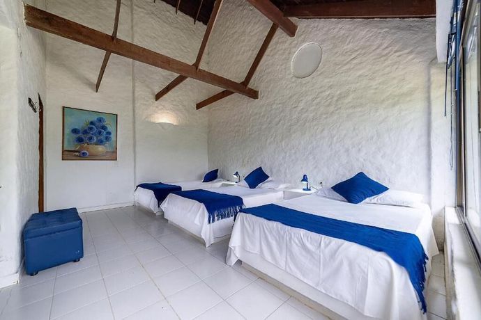 Imagen de la habitación del Hotel San Marcelino de las Rosas. Foto 10