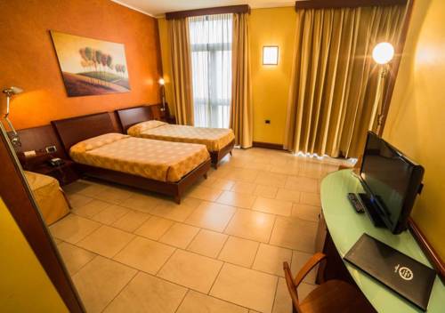 Imagen de la habitación del Hotel San Marco, CARMAGNOLA. Foto 8