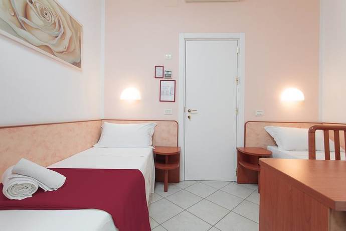 Imagen de la habitación del Hotel San Marco, Cervia. Foto 7