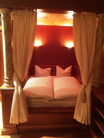 Imagen de la habitación del Hotel San Marco, Fussen. Foto 9