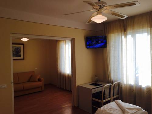 Imagen de la habitación del Hotel San Marco, Garda. Foto 4