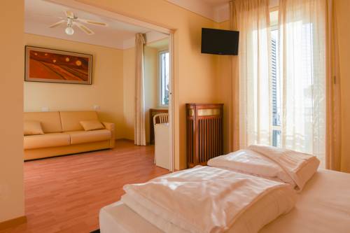 Imagen de la habitación del Hotel San Marco, Garda. Foto 9