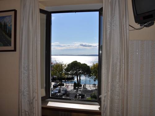 Imagen de la habitación del Hotel San Marco, Garda. Foto 14