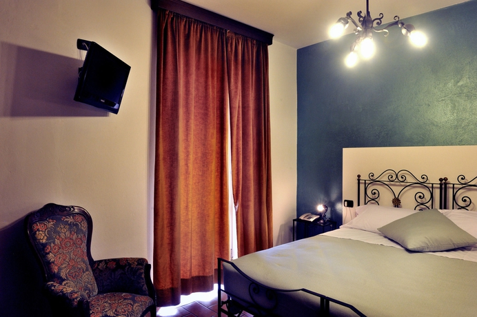 Imagen de la habitación del Hotel San Marco, Gubbio. Foto 8