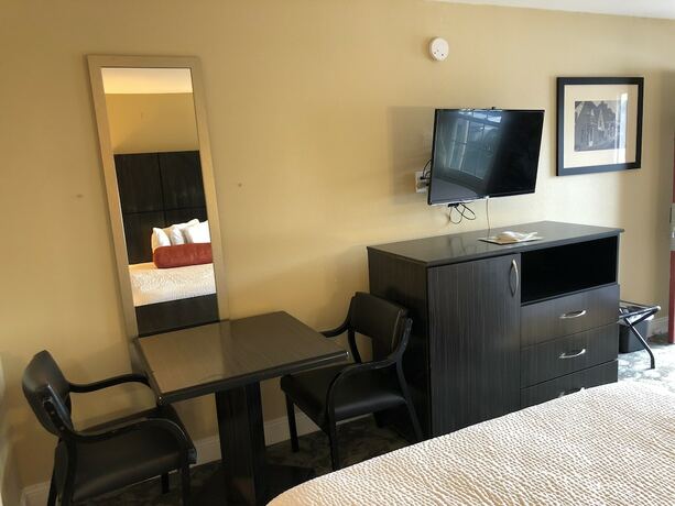 Imagen de la habitación del Hotel San Marco Inn East. Foto 14