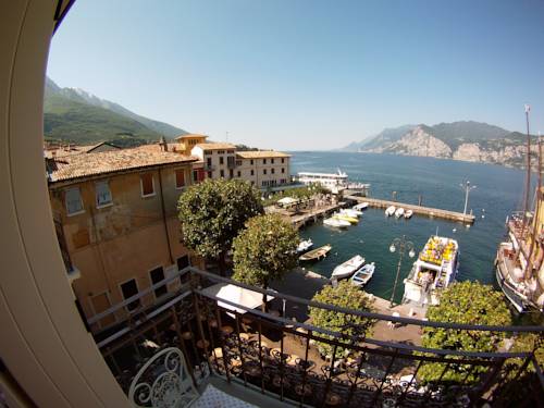 Imagen de la habitación del Hotel San Marco, Malcesine. Foto 6