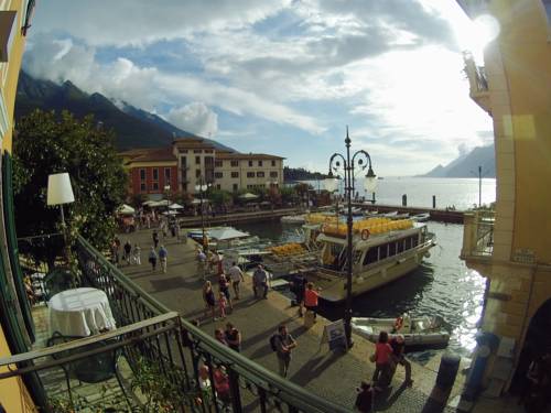 Imagen de la habitación del Hotel San Marco, Malcesine. Foto 9