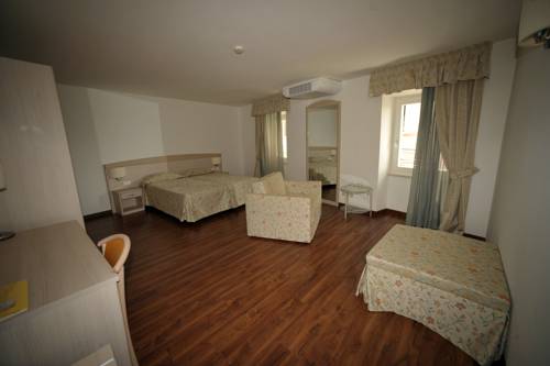 Imagen de la habitación del Hotel San Marco, Malcesine. Foto 14