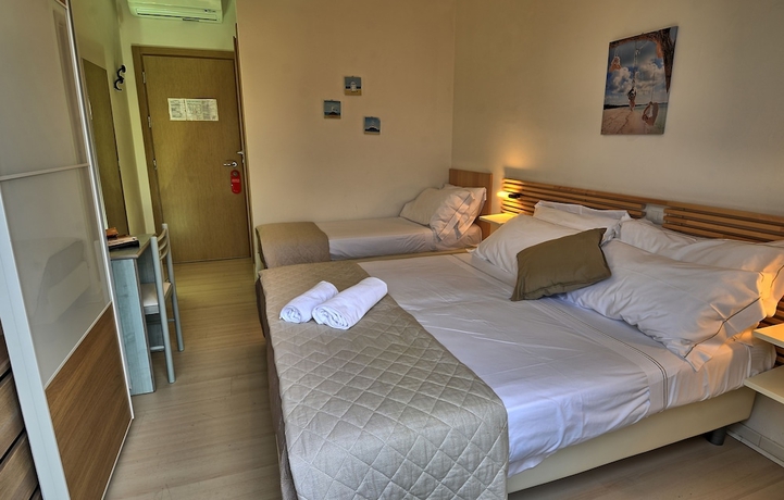 Imagen de la habitación del Hotel San Marco Marotta. Foto 4