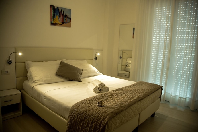 Imagen de la habitación del Hotel San Marco Marotta. Foto 8