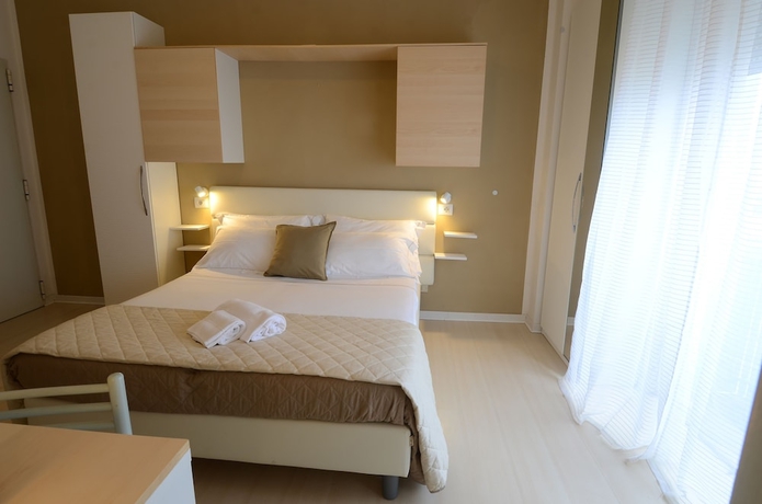 Imagen de la habitación del Hotel San Marco Marotta. Foto 9