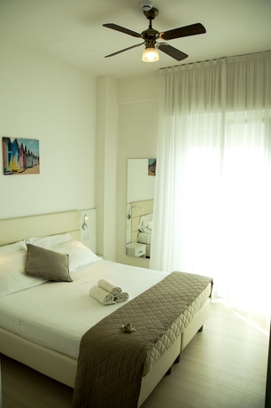 Imagen de la habitación del Hotel San Marco Marotta. Foto 16