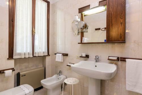 Imagen de la habitación del Hotel San Marco, Montebelluna. Foto 7