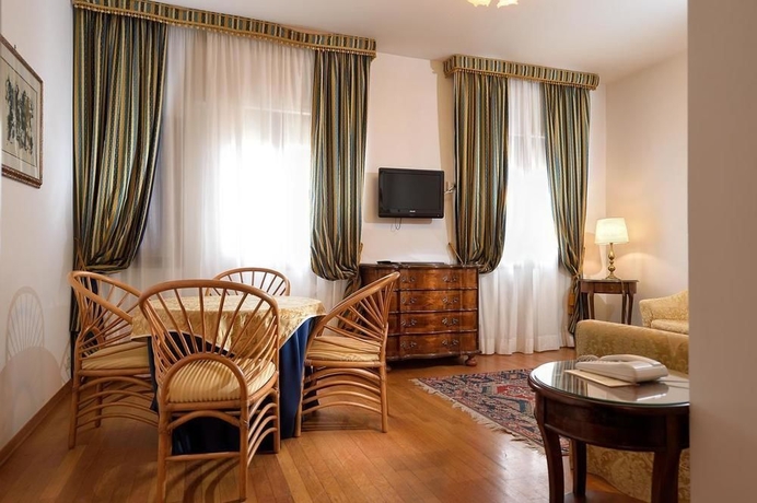 Imagen de la habitación del Hotel San Marco Palace. Foto 3