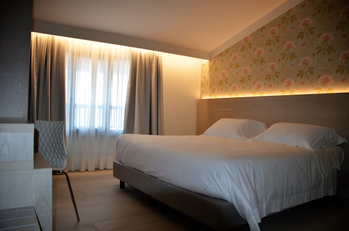 Imagen de la habitación del Hotel San Marco, Peschiera del Garda. Foto 4