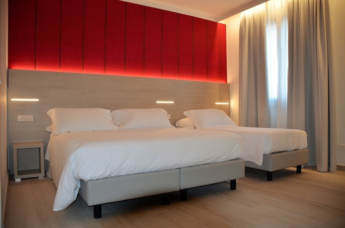 Imagen de la habitación del Hotel San Marco, Peschiera del Garda. Foto 14