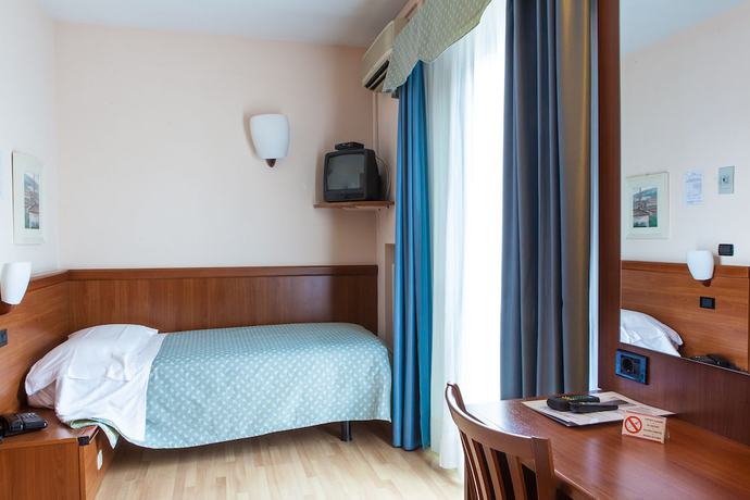 Imagen de la habitación del Hotel San Marco, Prato. Foto 6