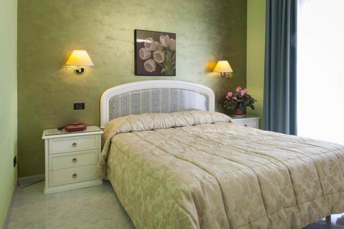 Imagen de la habitación del Hotel San Marco, Rionero in Vulture. Foto 3