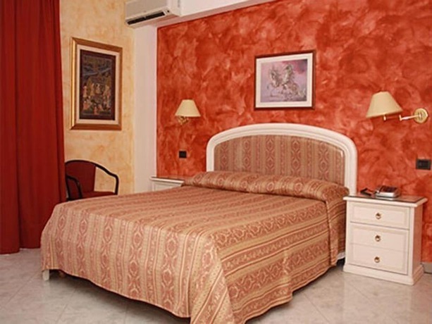 Imagen de la habitación del Hotel San Marco, Rionero in Vulture. Foto 4