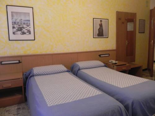 Imagen de la habitación del Hotel San Marco, Savona. Foto 12