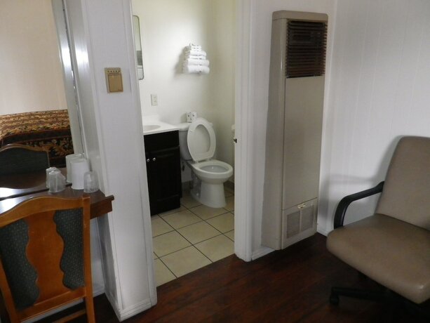 Imagen de la habitación del Hotel San Marcos Motel. Foto 5