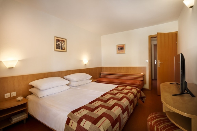 Imagen de la habitación del Hotel San Marino Resort. Foto 15