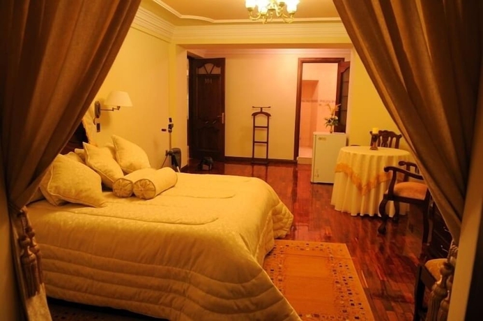 Imagen de la habitación del Hotel San Marino Royal. Foto 3