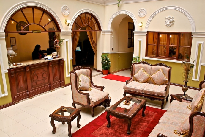 Imagen de los interiores del Hotel San Marino Royal. Foto 13