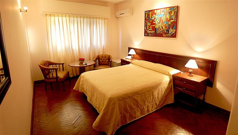 Imagen de la habitación del Hotel San Martín, Península. Foto 4