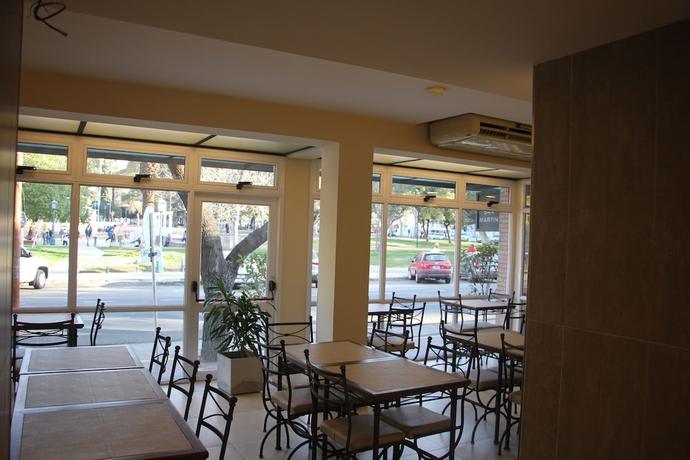 Imagen del bar/restaurante del Hotel San Martin, MENDOZA. Foto 2