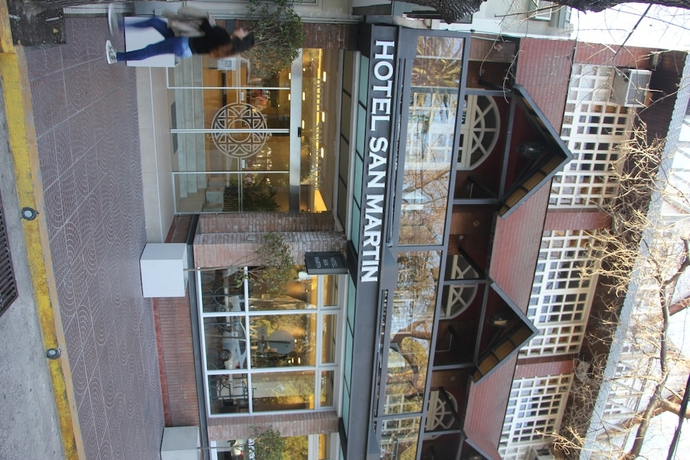 Imagen de los exteriores del Hotel San Martin, MENDOZA. Foto 9