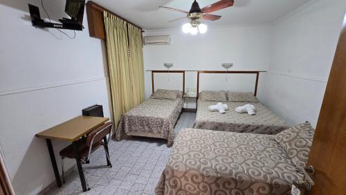 Imagen de la habitación del Hotel San Martin, Villa Maria. Foto 20