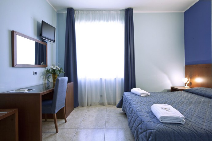 Imagen de la habitación del Hotel San Martino, Siracusa. Foto 10