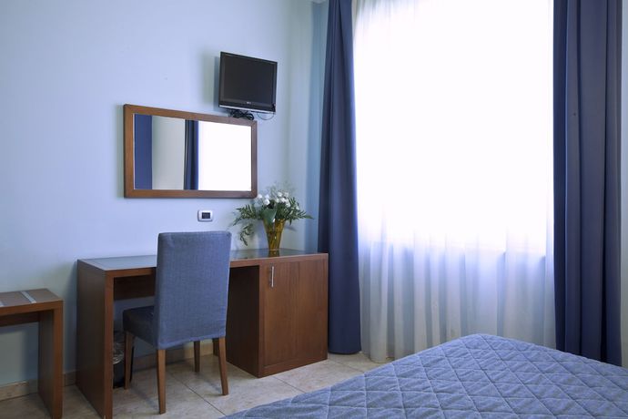 Imagen de la habitación del Hotel San Martino, Siracusa. Foto 15