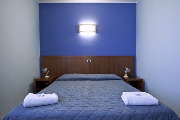 Imagen de la habitación del Hotel San Martino, Siracusa. Foto 16
