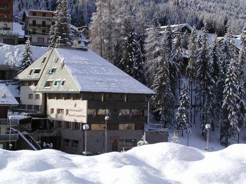 Imagen de la habitación del Hotel San Matteo, SANTA CATERINA VALFURVA. Foto 2