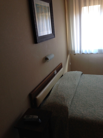 Imagen de la habitación del Hotel San Michele, Aprilia. Foto 12