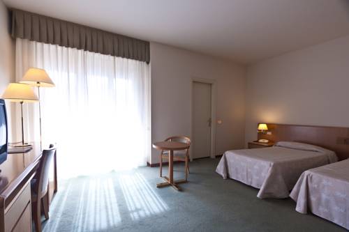 Imagen de la habitación del Hotel San Michele, Caltanissetta. Foto 5