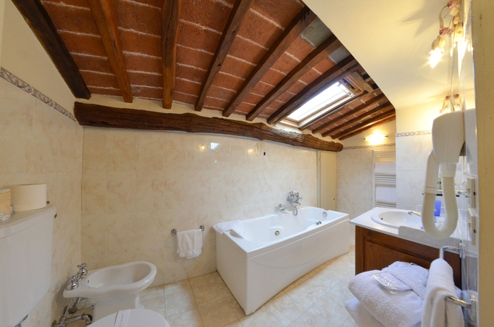 Imagen de la habitación del Hotel San Michele, Camucia. Foto 5