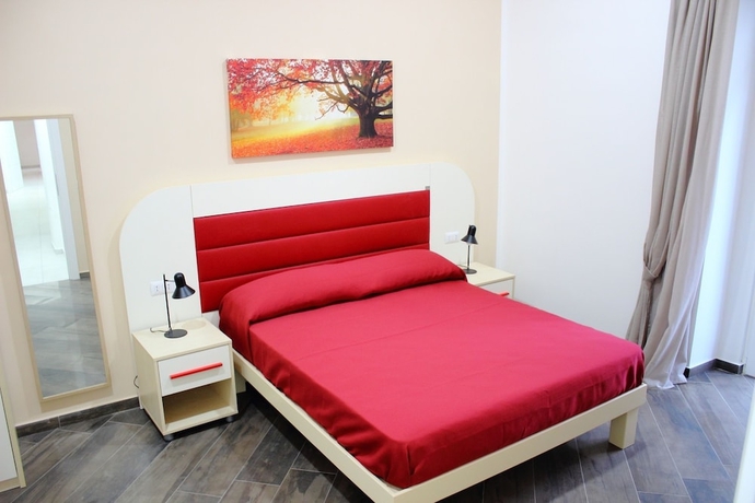 Imagen de la habitación del Hotel San Michele, Nápoles. Foto 8