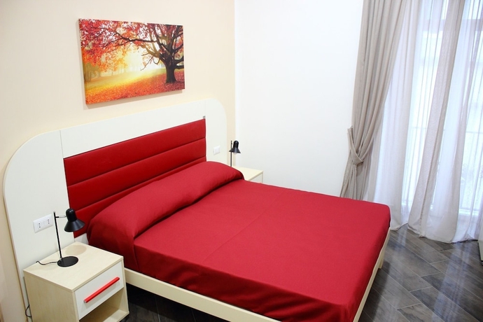 Imagen de la habitación del Hotel San Michele, Nápoles. Foto 12