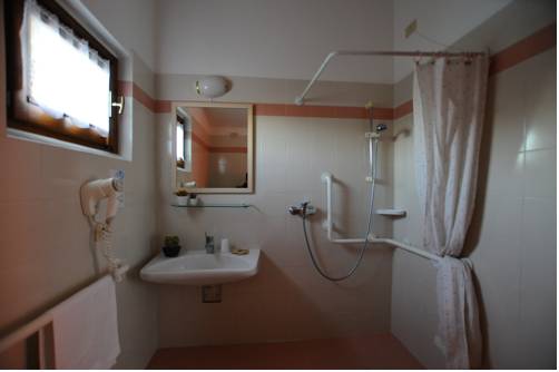 Imagen de la habitación del Hotel San Michele, San Gimignano. Foto 16