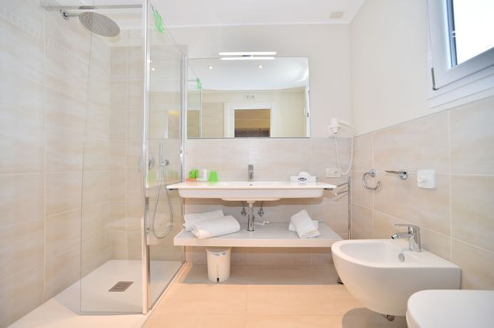 Imagen de la habitación del Hotel San Michele, San Michele al Tagliament. Foto 10