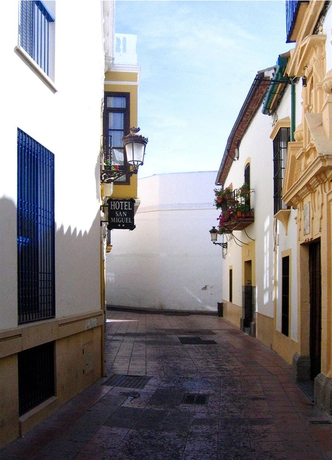 Imagen de los exteriores del Hotel San Miguel, Córdoba. Foto 4