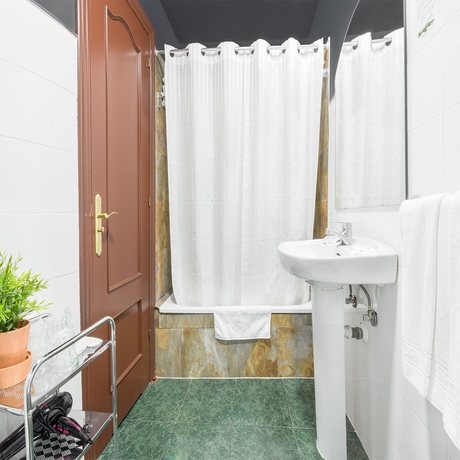 Imagen de la habitación del Hotel San Miguel Gijón. Foto 2