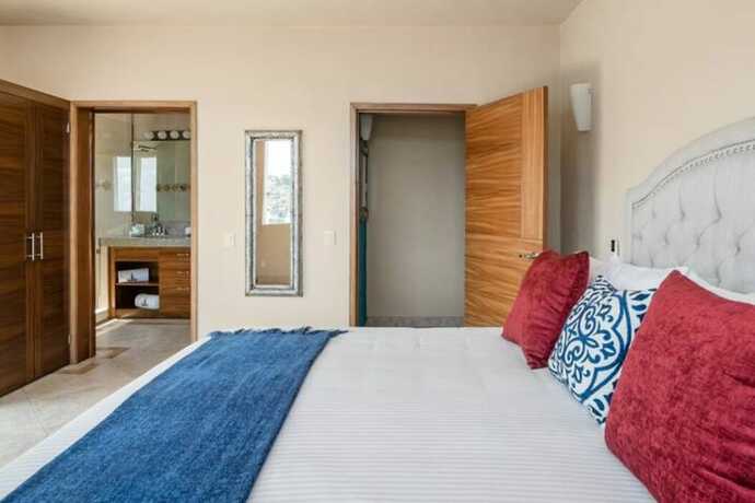 Imagen general del Hotel San Miguel PV Rentals. Foto 1