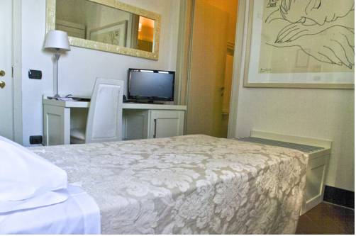 Imagen de la habitación del Hotel San Miniato. Foto 12