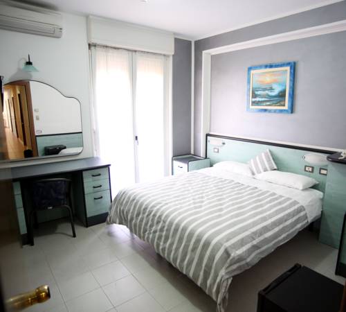 Imagen de la habitación del Hotel San Nazario. Foto 6