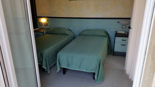 Imagen de la habitación del Hotel San Nazario. Foto 9