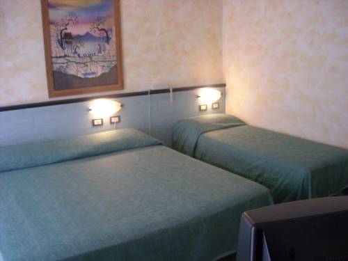 Imagen de la habitación del Hotel San Nazario. Foto 10